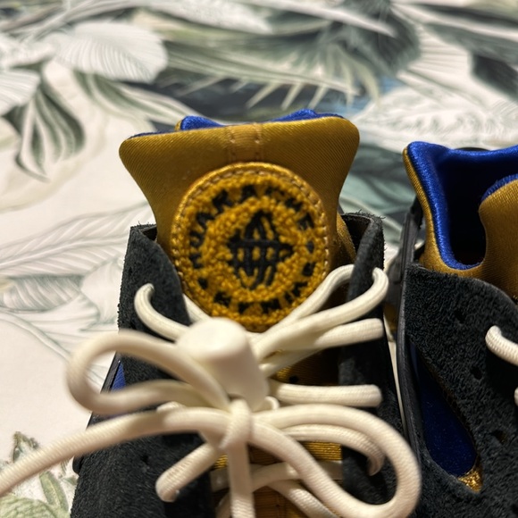 Nike Huarache - Picture 8 of 8